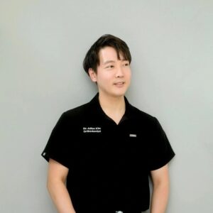 Dr.Julien Kim